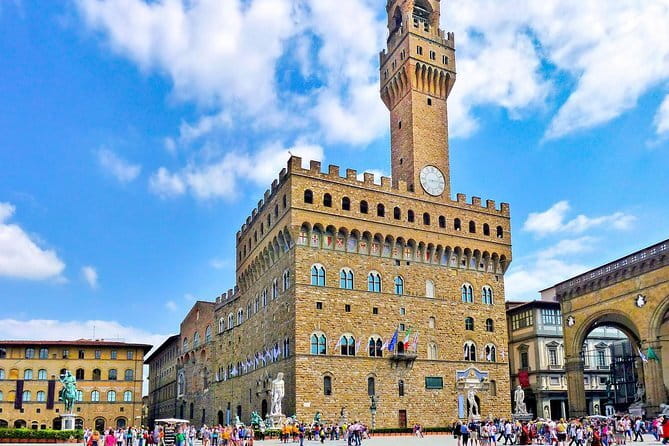 Skip the line: Uffizi small group and walking tour of Florence - Piazza della Repubblica to Piazzale degli Uffizi: how the day actually flows