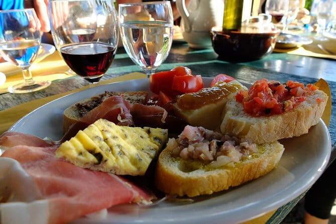 Small Group Chianti Wine Tasting with Seven Tuscan Wines - Seven wines (and what you’ll learn from each pour)