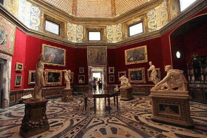 Small Group Uffizi Gallery Guided Tour - Inside the Uffizi: what your guide helps you see in 2 hours