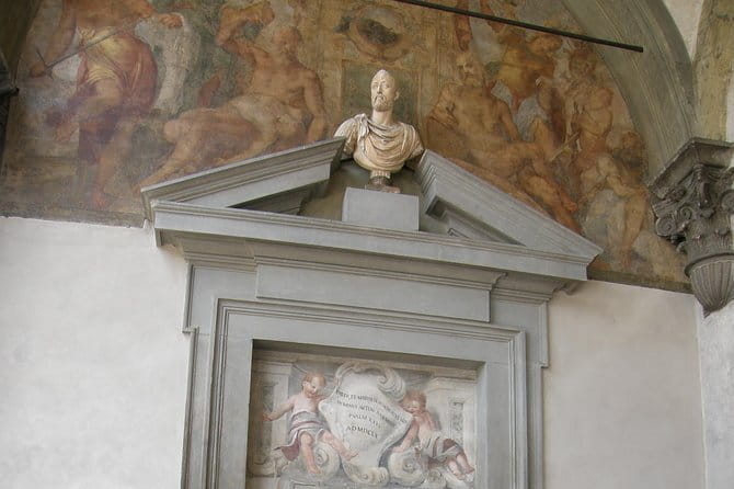 Spedale degli Innocenti: the first Orphanage ever built - Piazza della SS. Annunziata: getting your bearings in 5 minutes