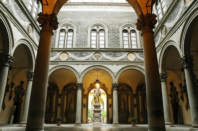 The Best tour in Florence: Renaissance and Medici Tales - San Lorenzo and the Medici Story Begins