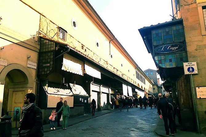 The Best tour in Florence: Renaissance and Medici Tales - Piazza della Signoria and Ponte Vecchio: Closing the Loop