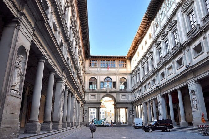 The Florentine House of the 14th Century: 1 hour tour in the Renaissance life - Inside the Museum of the Ancient Florentine House: rooms, frescoes, and architecture