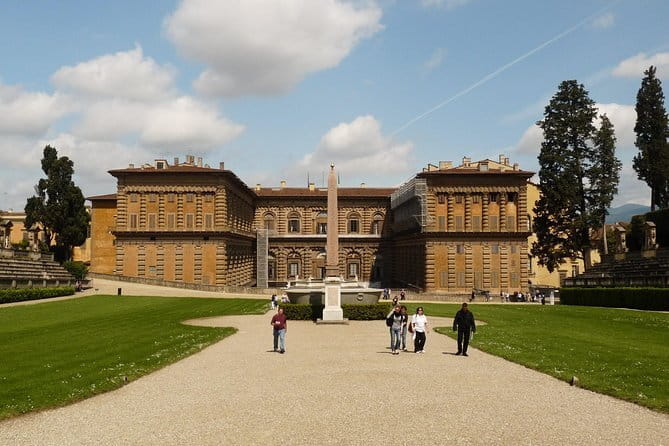 The Florentine House of the 14th Century: 1 hour tour in the Renaissance life - How to judge the price: does $156.81 per person make sense?