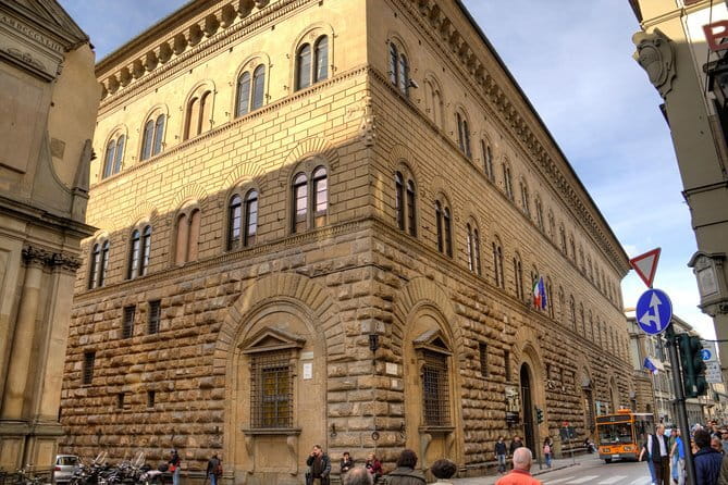 The Medici Family: Lorenzo The Magnificient and the TV movie - Key highlights at a glance