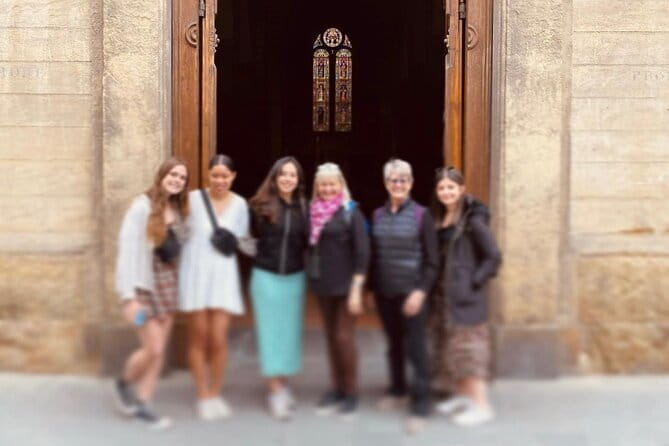 The not-touristy Florence with Camilla, local art historian - Meeting Camilla: the art historian energy that makes the streets click
