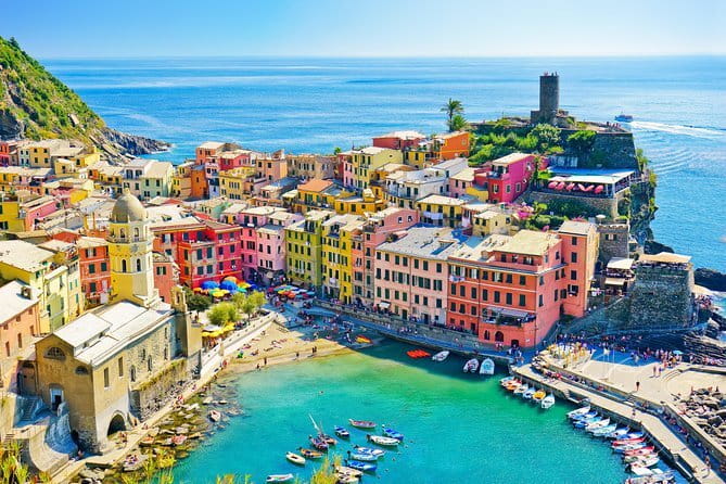 The pearls in the gulf of poets: Cinque Terre private tour - Private chauffeur pickup from Florence: start like a local, not a commuter