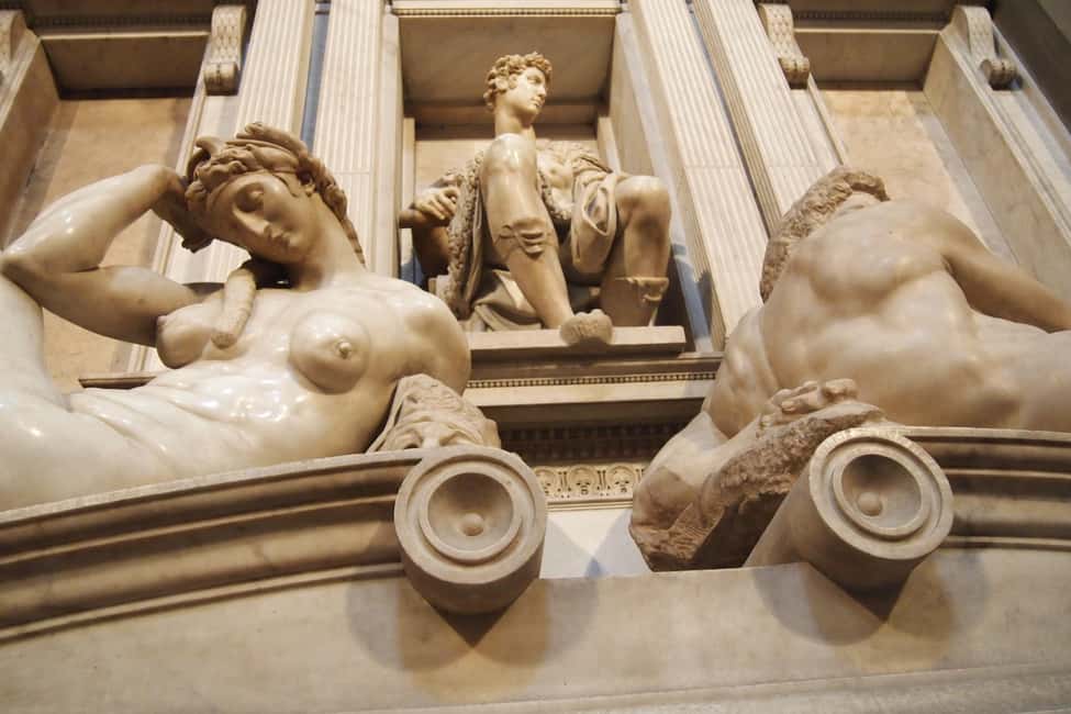 The places of the Medici family: the Palace and the Chapels - What the New Sacristy and mosaic communicate to you