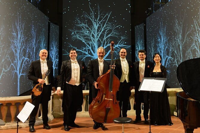 The Three Tenors in Concert Nessun Dorma - What you hear: opera arias plus Neapolitan singalongs