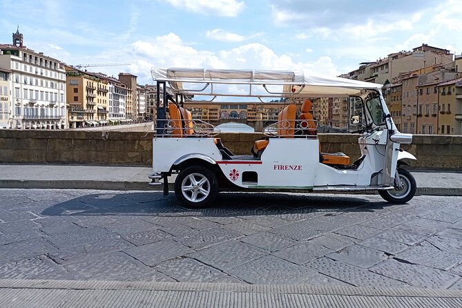 Tour panoramic di firenze o in golf cart etuktuk (Minimum 2 PAX) - Audio guide reality: helpful, but check your hearing setup