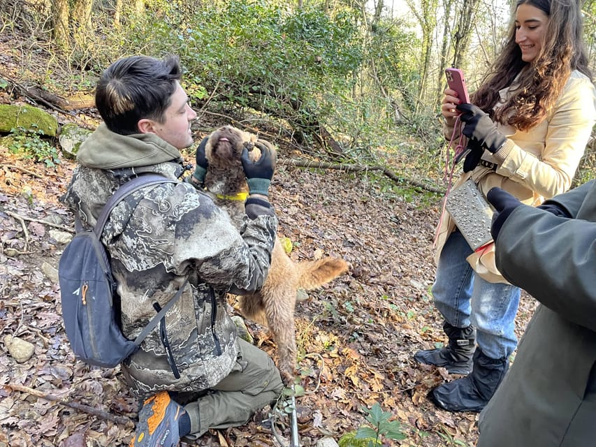 Truffle hunting in Chianti with pasta cooking class & lunch - Chianti Truffle Hunting on a Working Farm (Forest Time First)