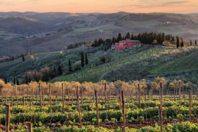 Tuk tuk in Chianti - Greve in Chianti square: using your 30 minutes well