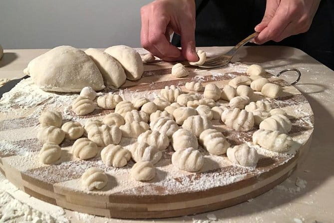 Tuscan Cooking Class in an Art Gallery in Florence - Meet Anna in Her Florence Home Gallery (Start at Via Maggio)
