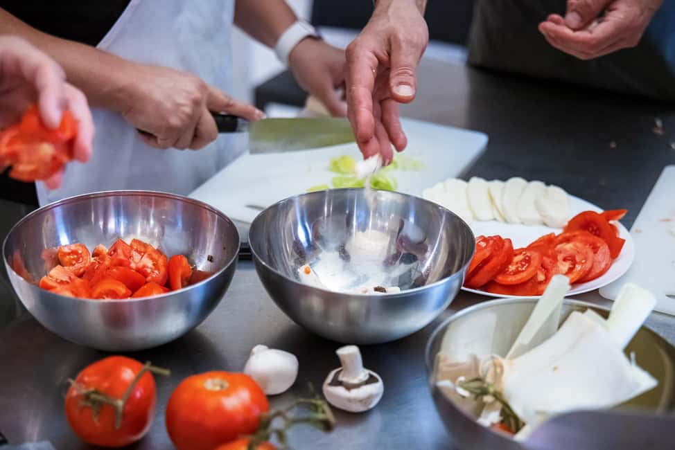 Tuscan Cooking Course with Florence Central Market Visit - Should you book the Florence Tuscan Cooking Course with San Lorenzo market visit?