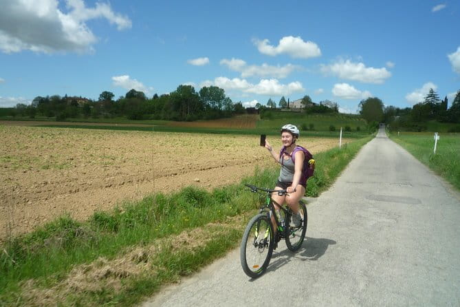 Tuscan countryside bike tour and food tasting - The farm stop: local cultivation and animal life you can touch