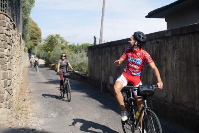 Tuscany Hills Bike Tour with Lunch at farm and Wine Tasting - Starting point in Florence: finding the grey gate without stress