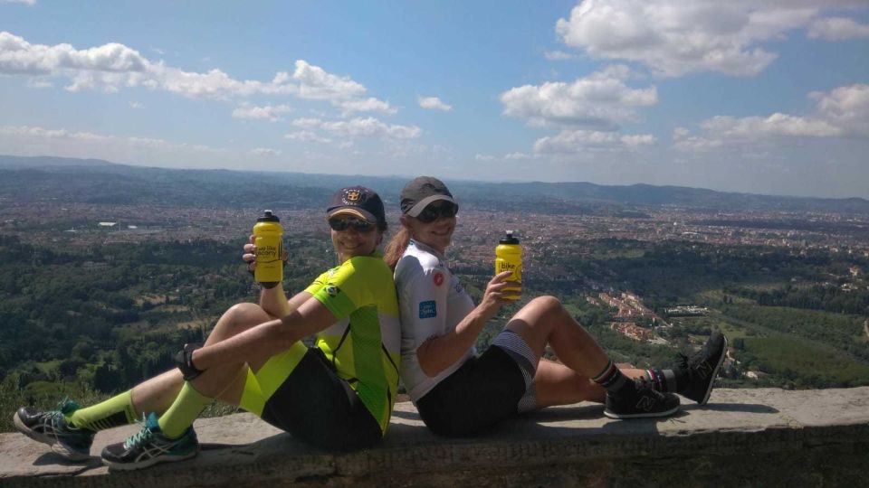 Tuscany Hills Bike Tour with Lunch at farm and Wine Tasting - The farm lunch and tastings: what’s included and what to expect
