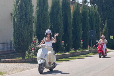 Tuscany Sunset Vespa tour with Dinner at a Chianti Winery - Chianti Roads by Vespa: The Ride That Makes the Day