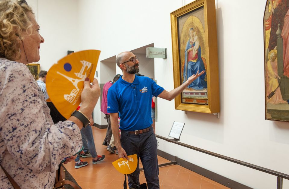 Uffizi Gallery: Small Group Guided Tour with Skip-the-Line - Finding your guide at the bust of Galileo