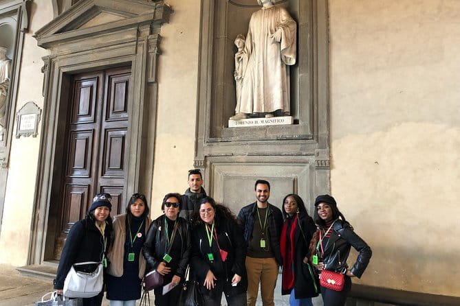Uffizi Gallery Small Group Tour with Guide - Meeting at Piazzale degli Uffizi: timing, ID, and security reality