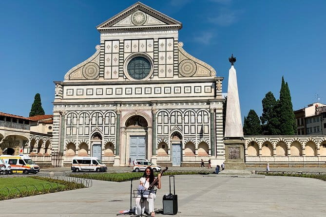 Walking Guided Tour of Florence landmarks - Piazza della Repubblica: from forum to ghetto history