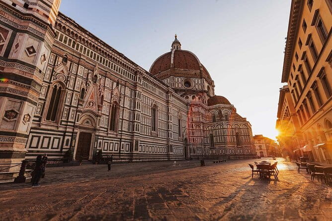 Walking Guided Tour of Florence landmarks - Piazza della Signoria: political Florence in a single square