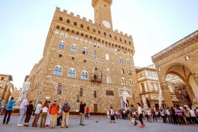 Walking Tour with Wine Tasting in Florence - How Palazzo Vecchio and the outdoor David teach you Florence’s politics