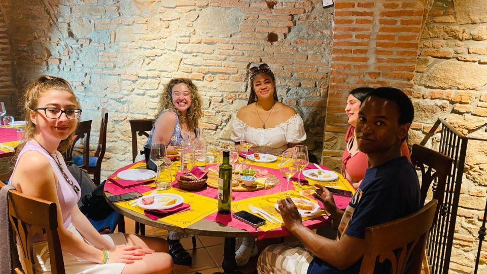 Wine Tasting and Paring Class Guided Tour in Florence - Appetizers you’ll actually remember (not just filler)