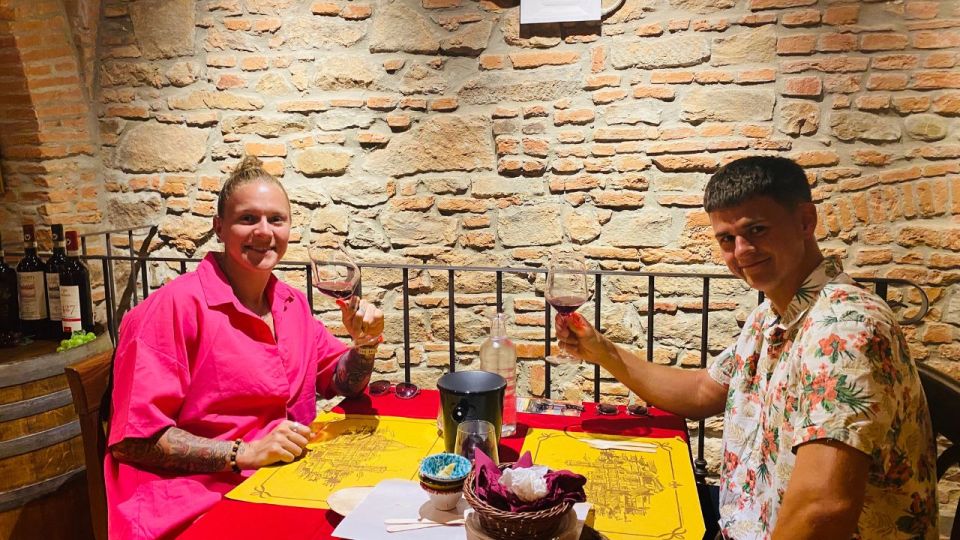 Wine Tasting and Paring Class Guided Tour in Florence - Staff and guide style: friendly, guided, and practical